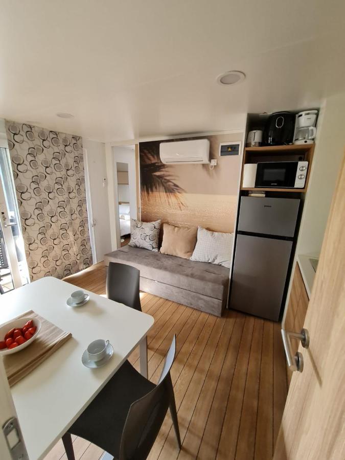 Mobile Homes Adriatic , Campsite Porton Biondi -로비니 외부 사진