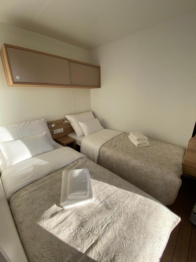 Mobile Homes Adriatic , Campsite Porton Biondi -로비니 외부 사진
